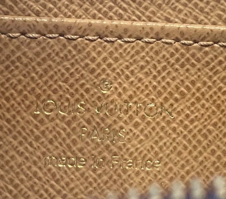 LOUIS VUITTON kEY/CARD POUCH