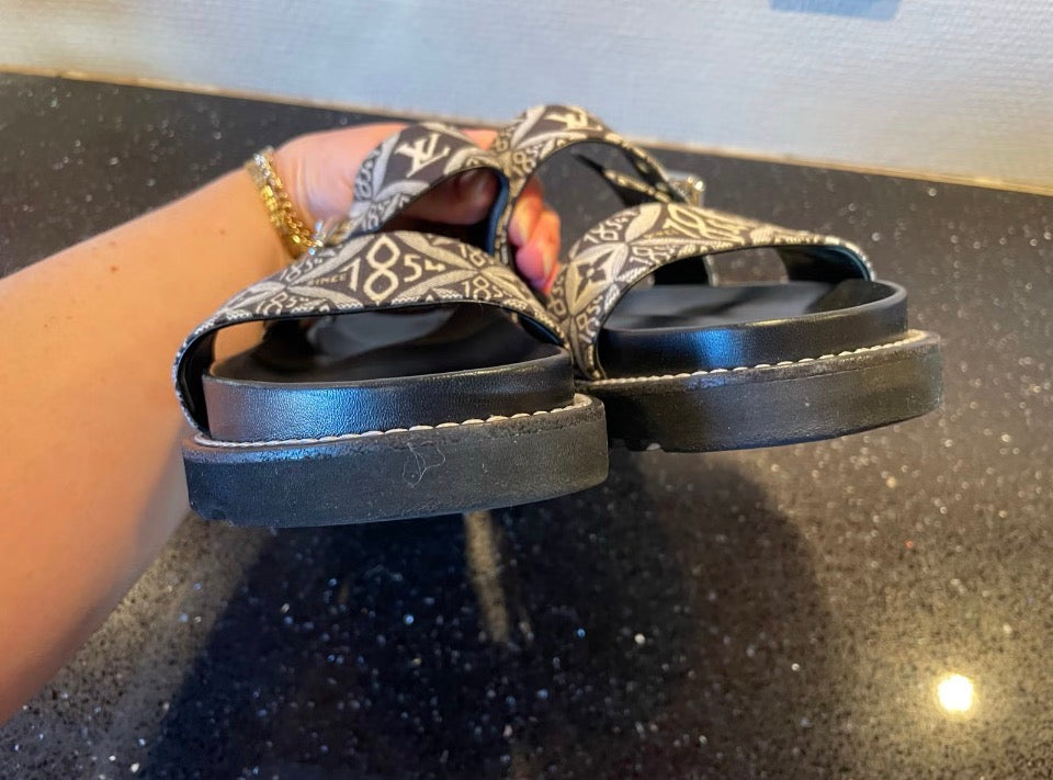 Louis Vuitton Sandaler
