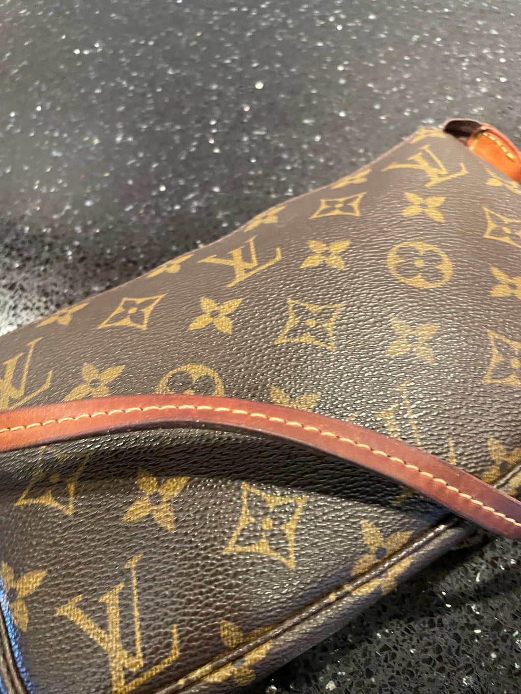 Louis Vuitton Pochette