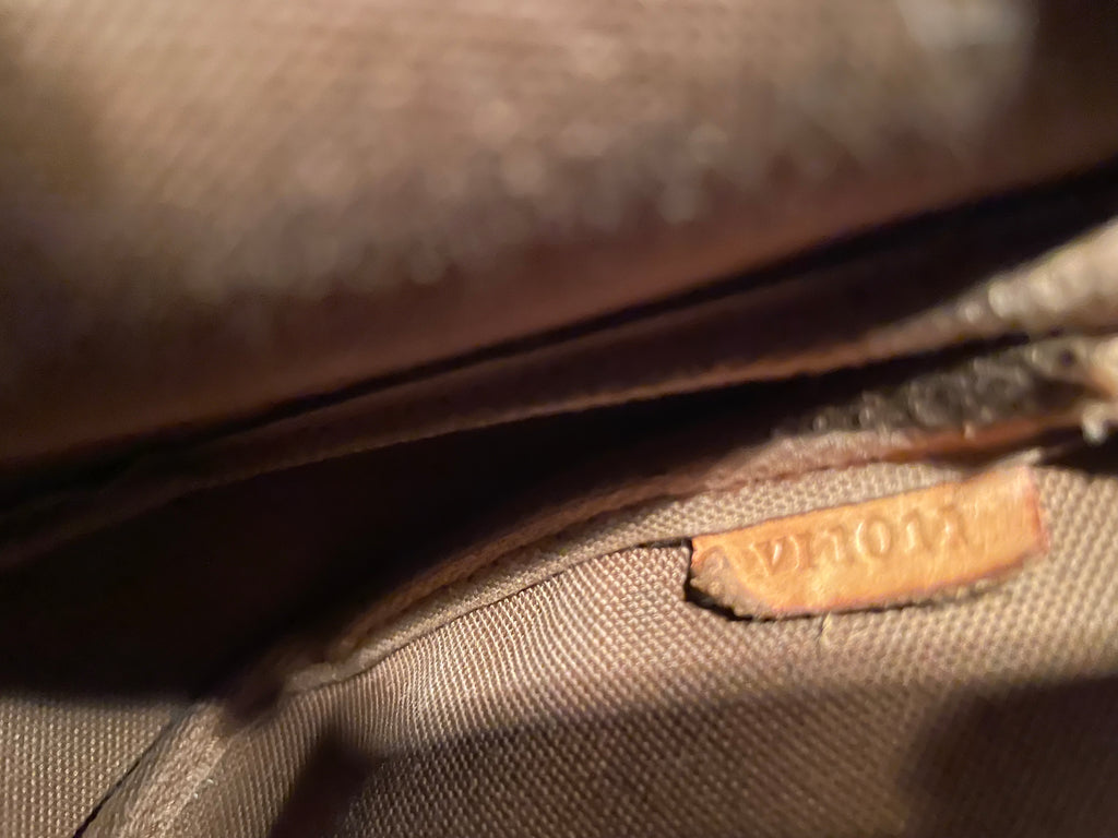 Louis Vuitton Pochette Crossbody