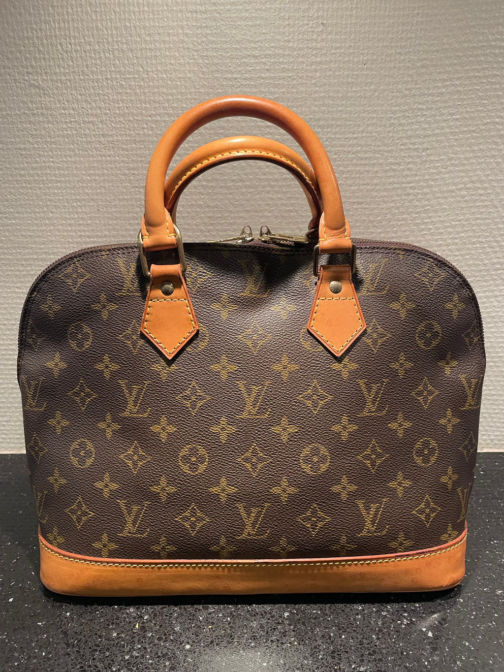 Louis Vuitton Alma PM