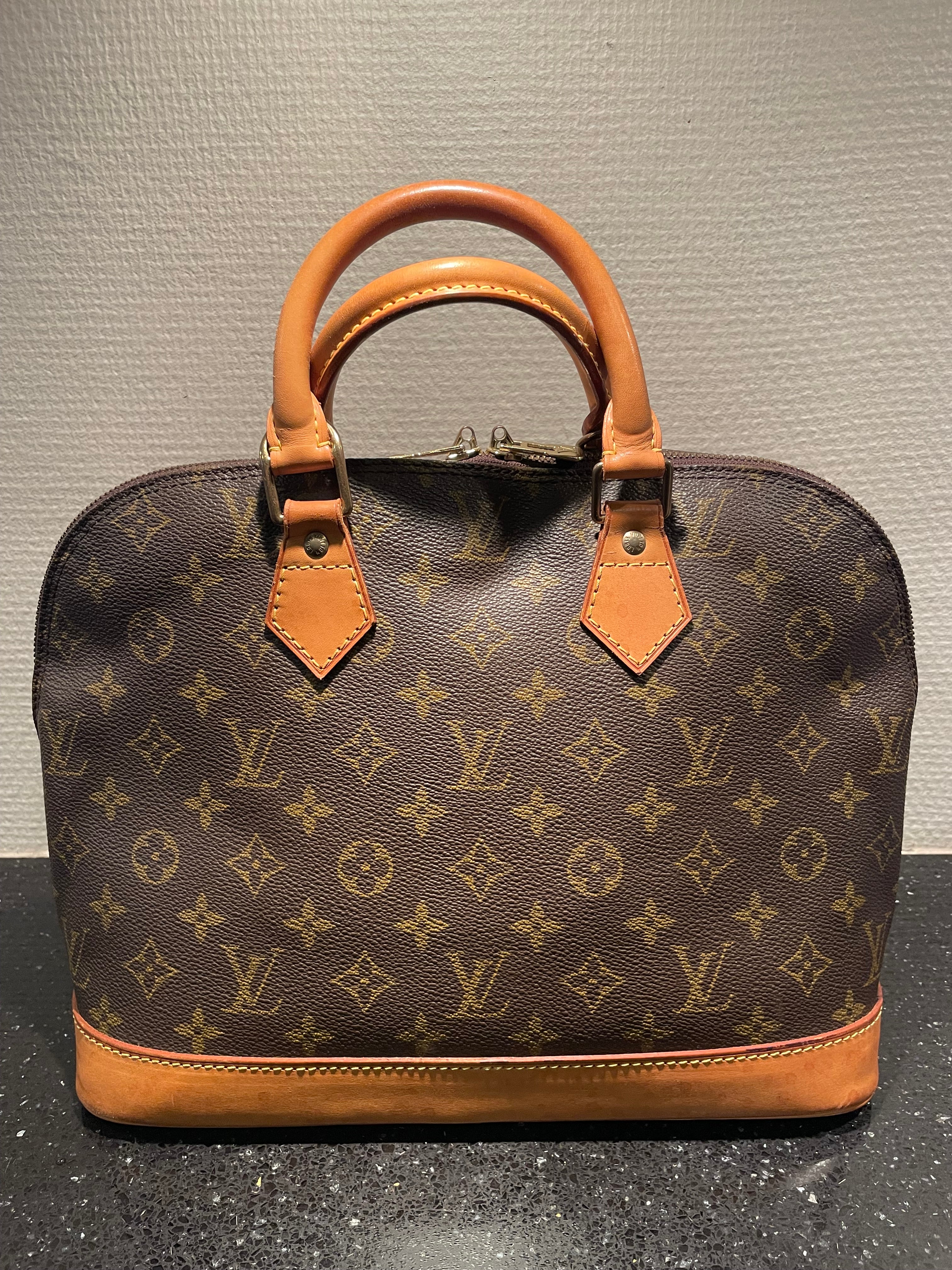 Louis Vuitton Alma PM
