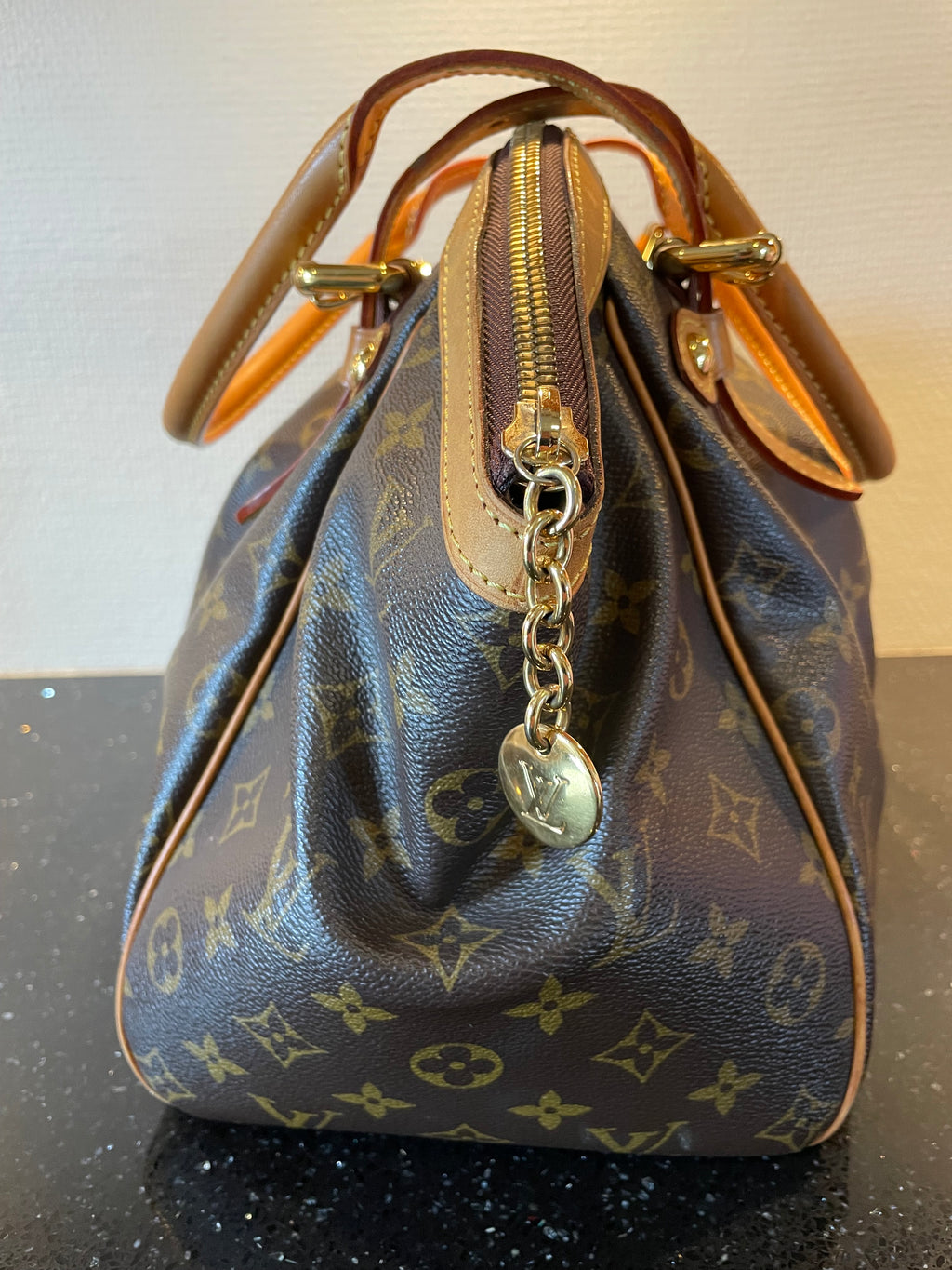 Louis Vuitton Tivoli GM