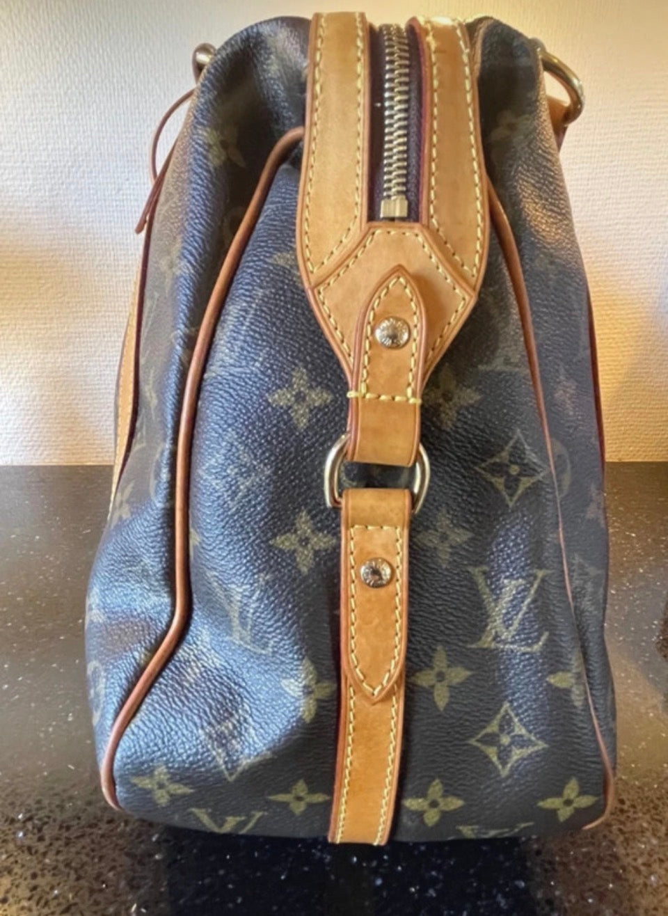 LOUIS VUITTON STRESA GM SHOULDERBAG