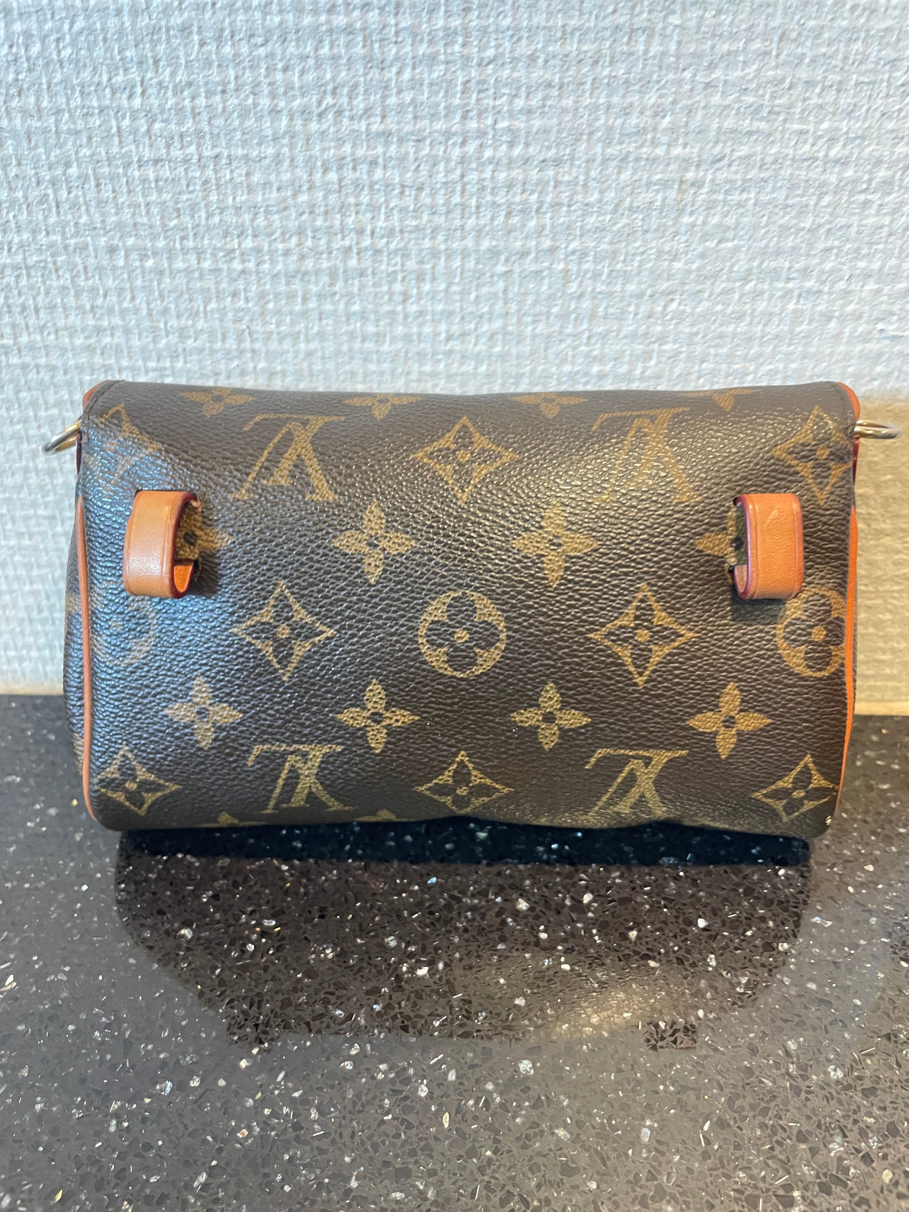 Louis Vuitton Beltbag