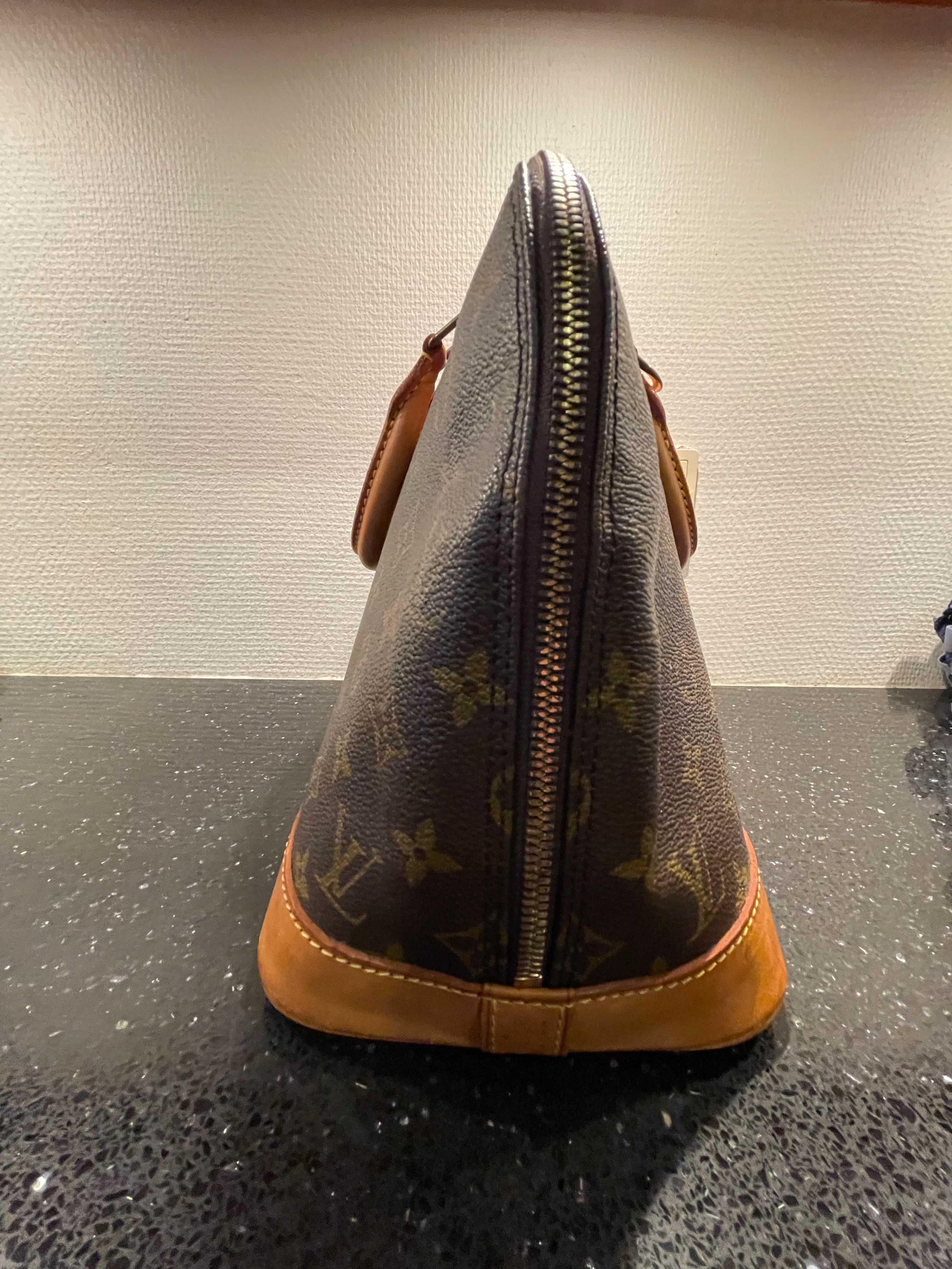 Louis Vuitton Alma PM
