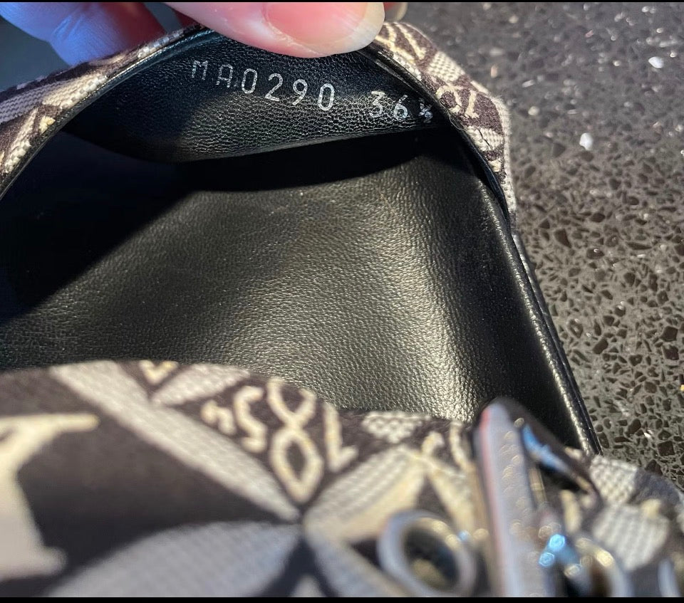 Louis Vuitton Sandaler