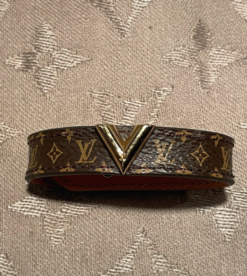LOUIS VUITTON BRACELET