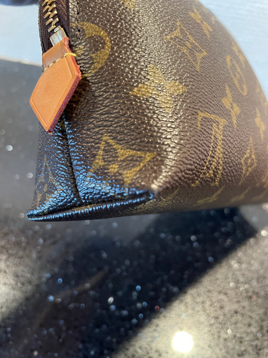 Louis Vuitton Clutch/Make-up Pouch GM