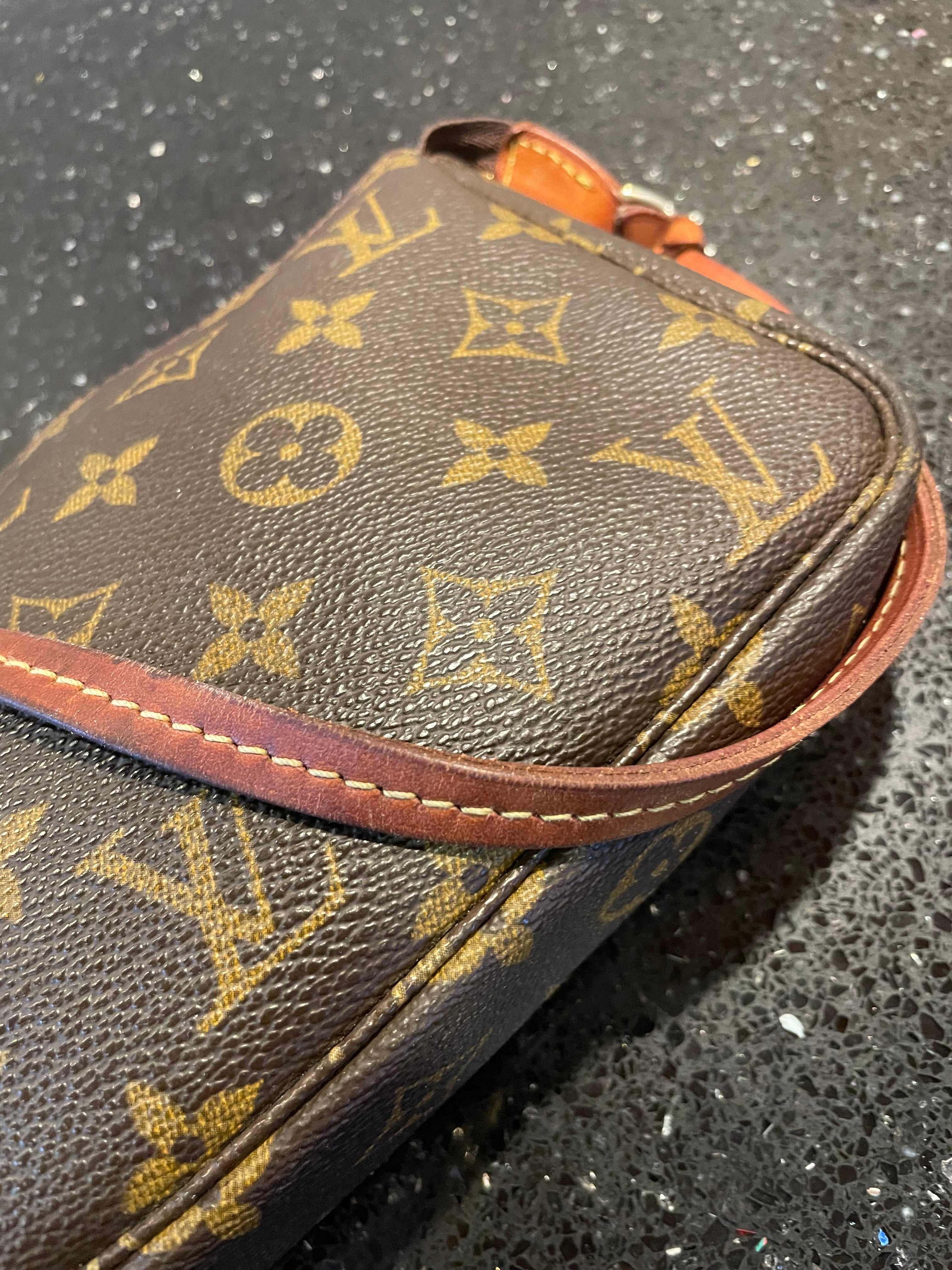Louis Vuitton Pochette