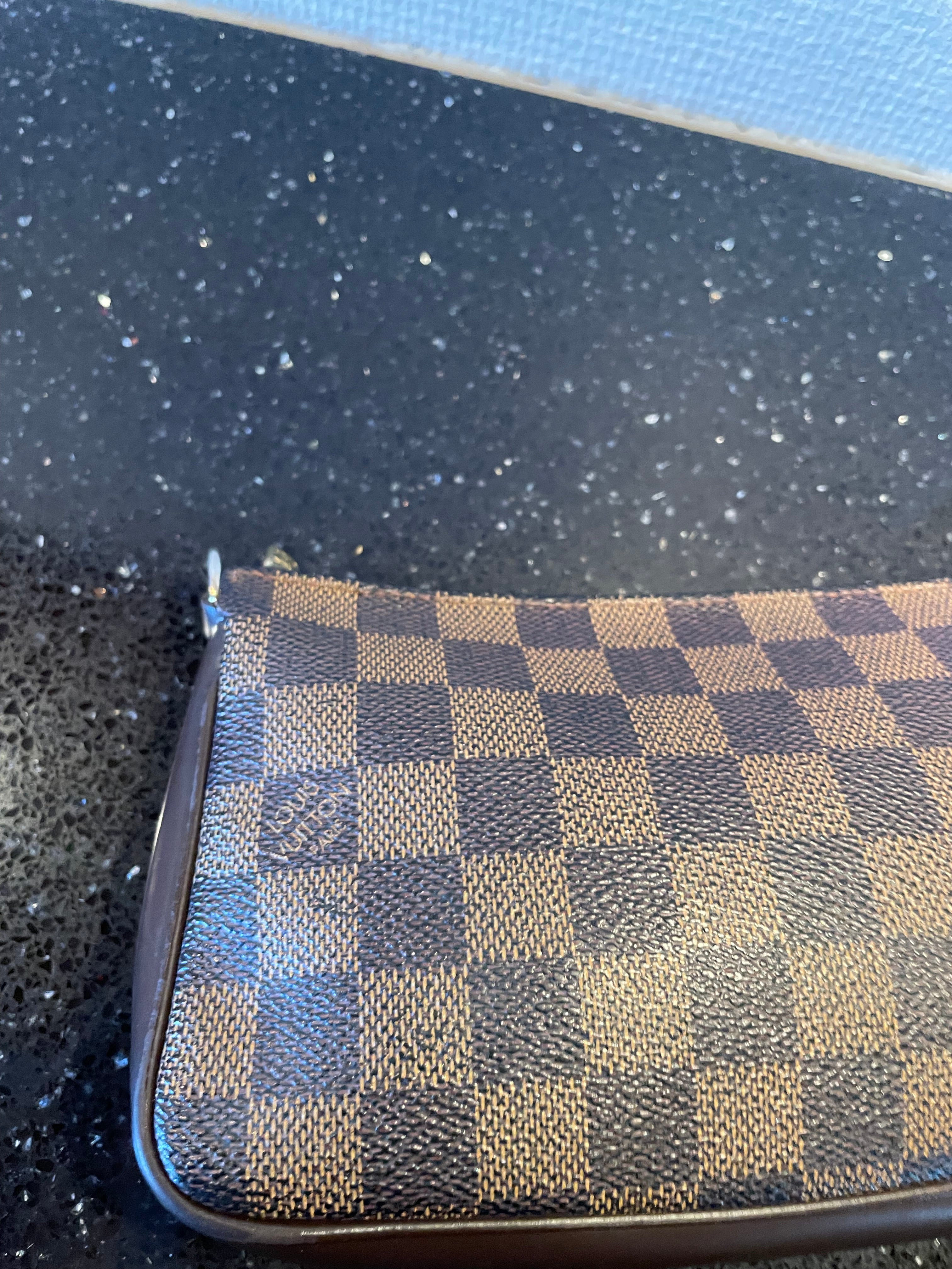 Louis Vuitton Clutch/Pochette