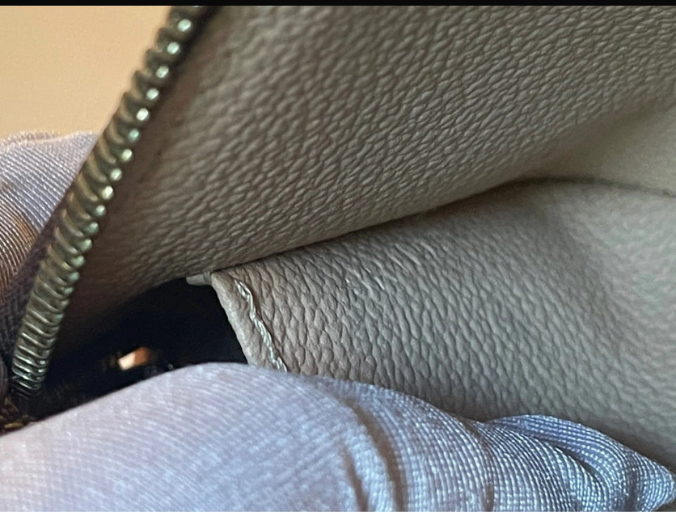 LOUIS VUITTON COSMETIC POUCH PM