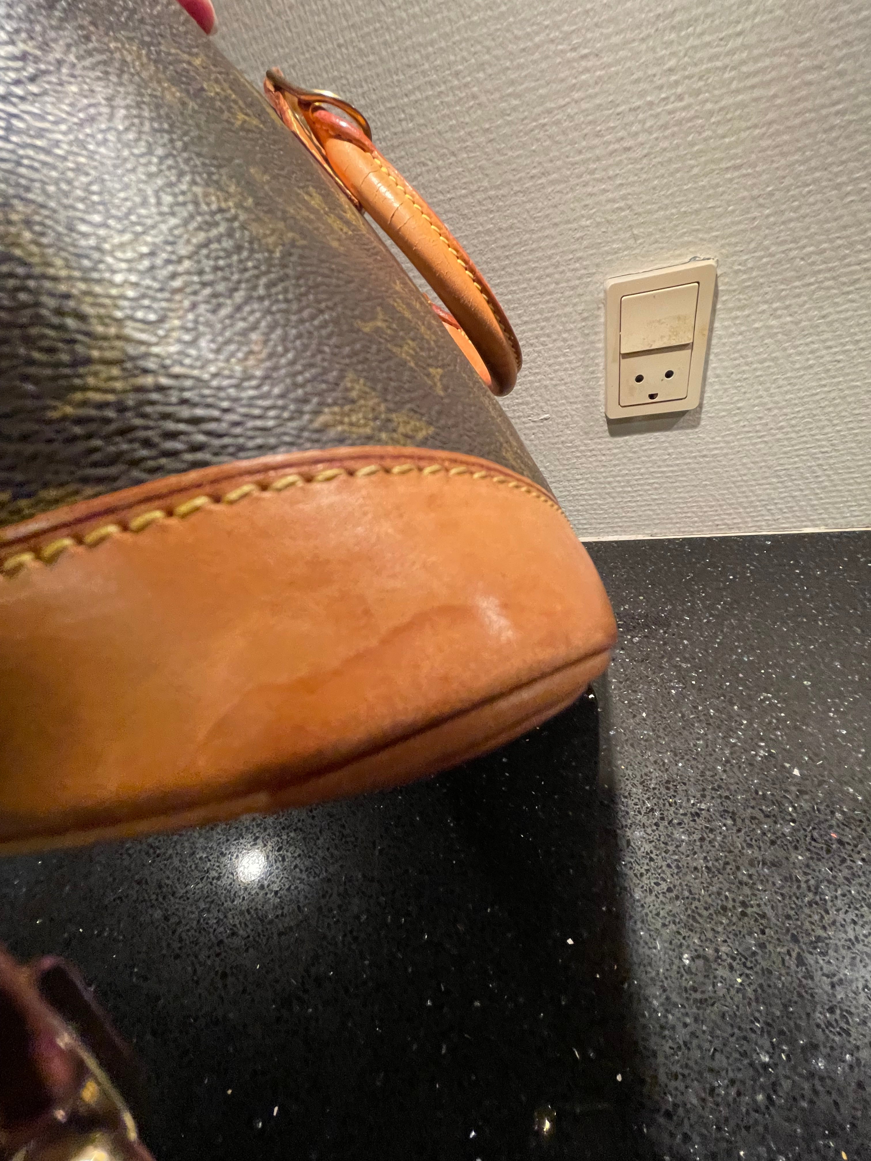 Louis Vuitton Alma PM