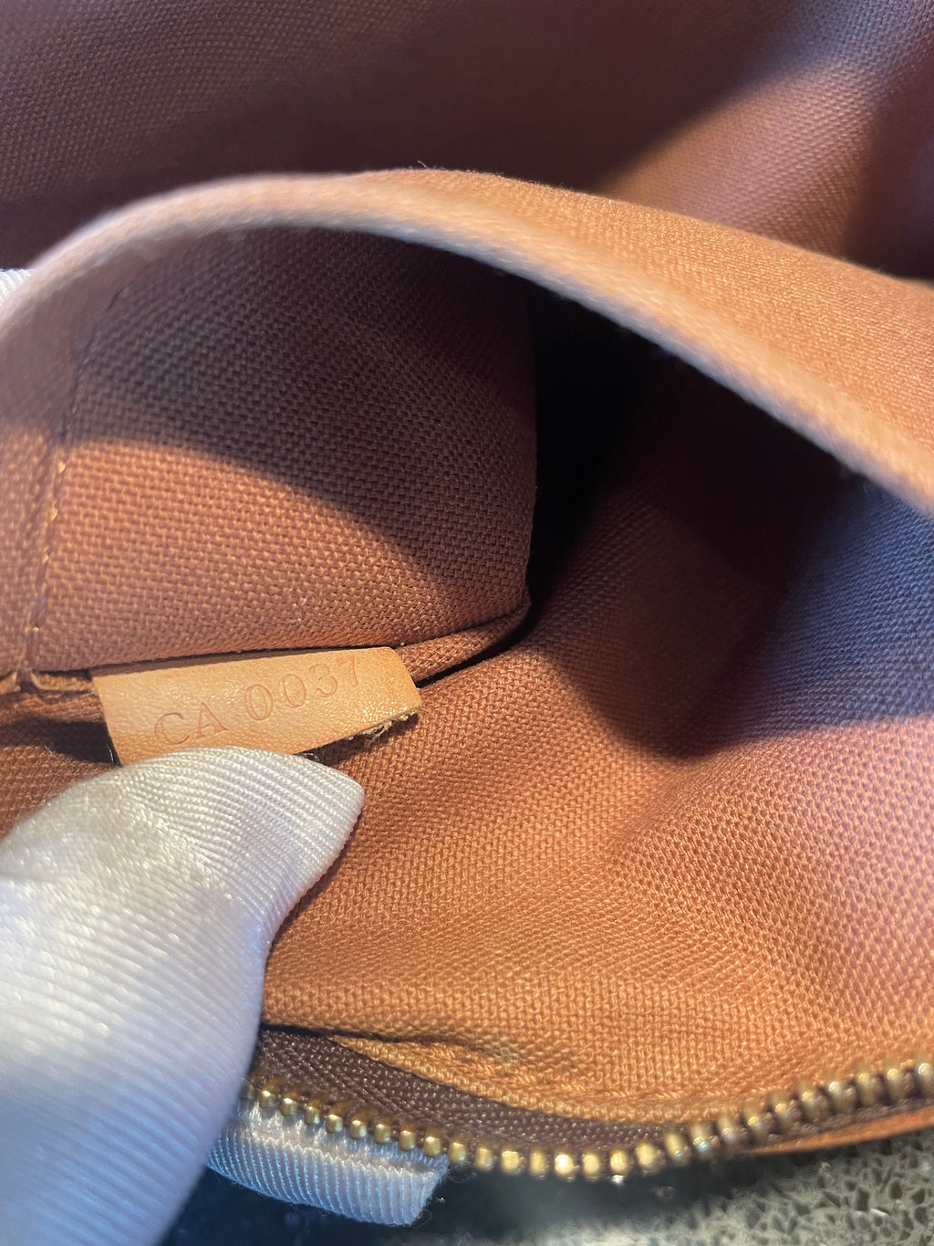 Louis Vuitton Rivets Pochette