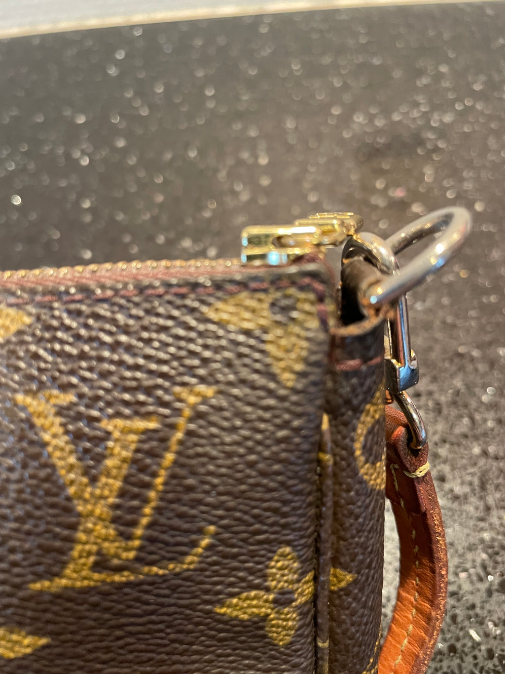Louis Vuitton Pochette