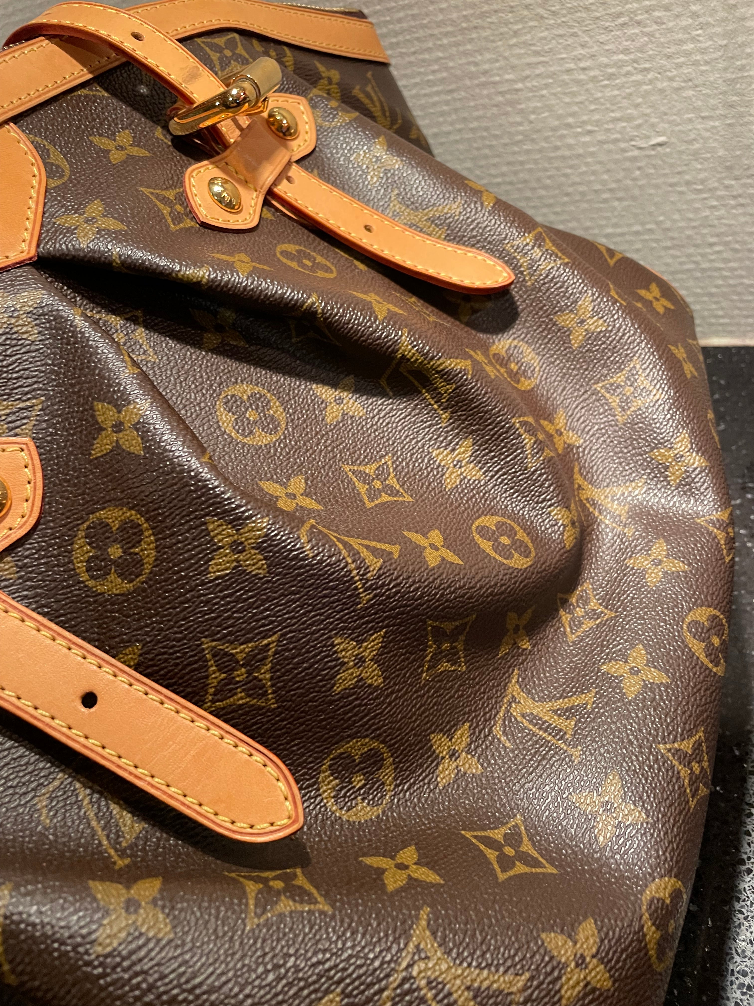 Louis Vuitton Tivoli GM