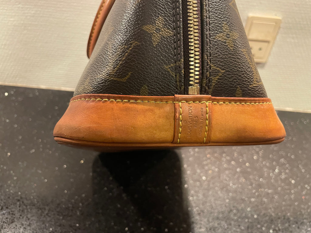Louis Vuitton Alma PM