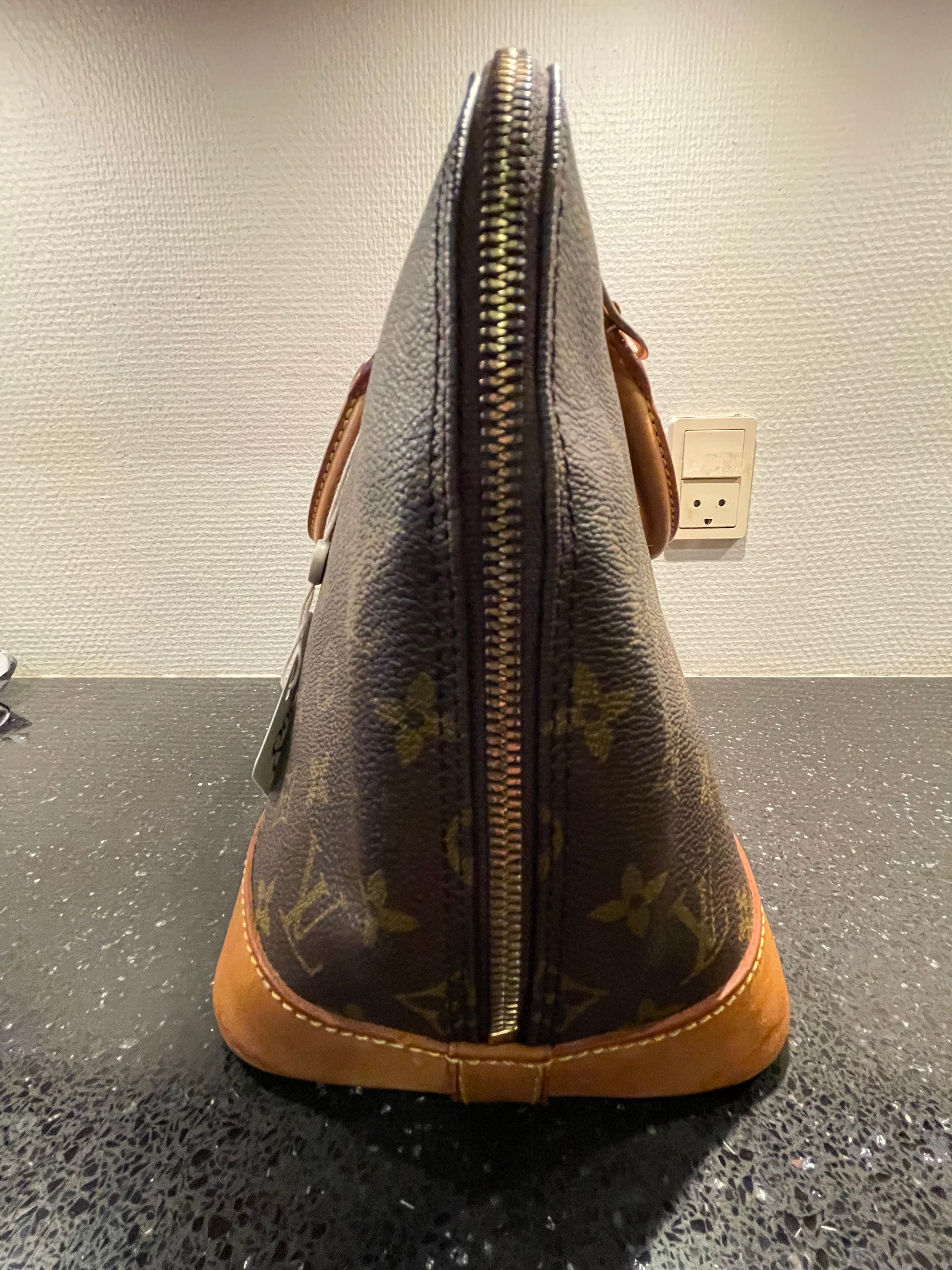 Louis Vuitton Alma PM