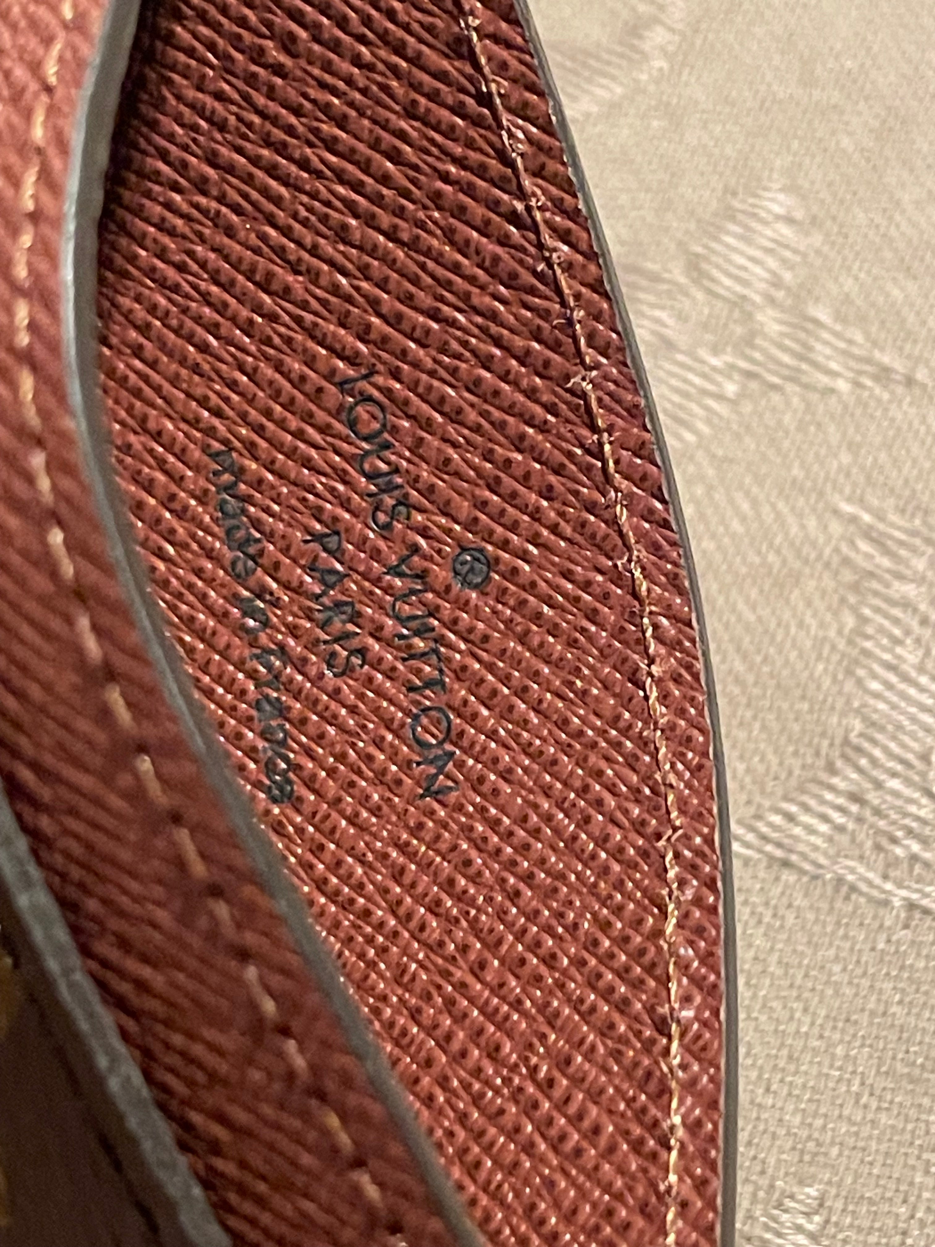 LOUIS VUITTON CARDHOLDER