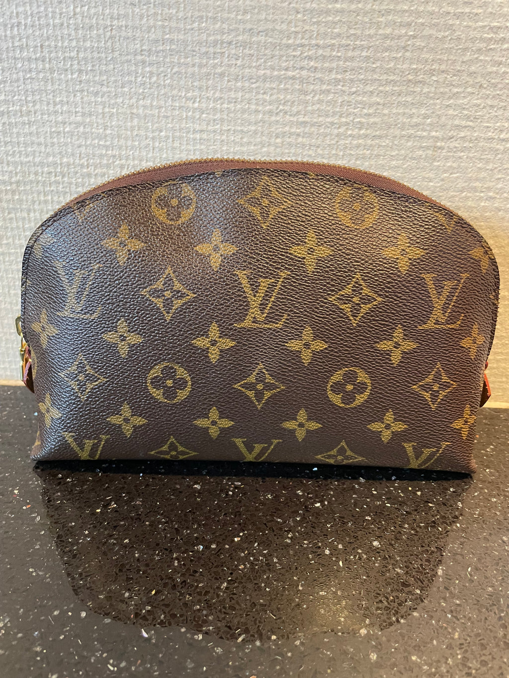 Louis Vuitton Clutch/Make-up Pouch GM