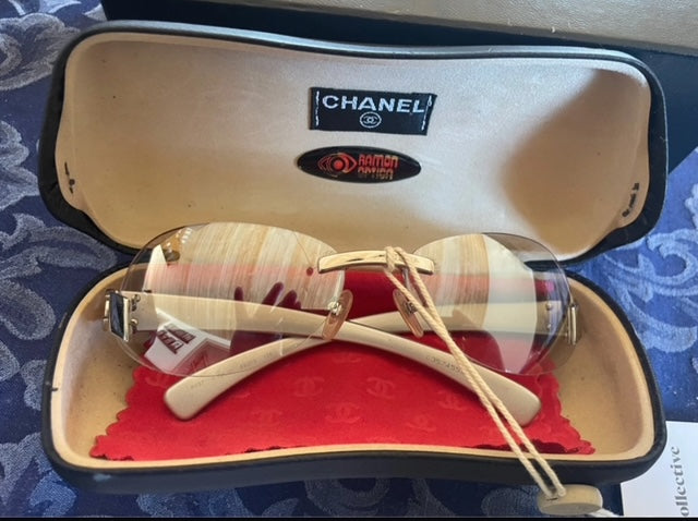 CHANEL CAFÉGLASES