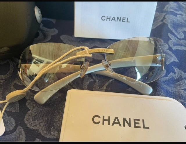 CHANEL CAFÉGLASES