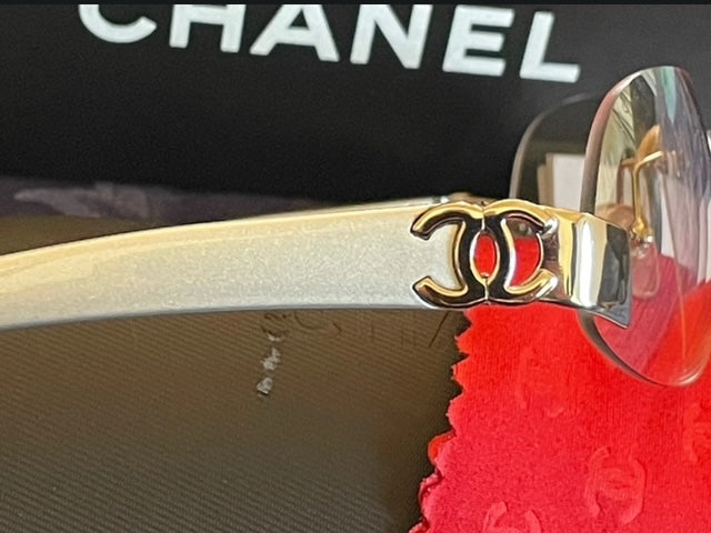 CHANEL CAFÉGLASES