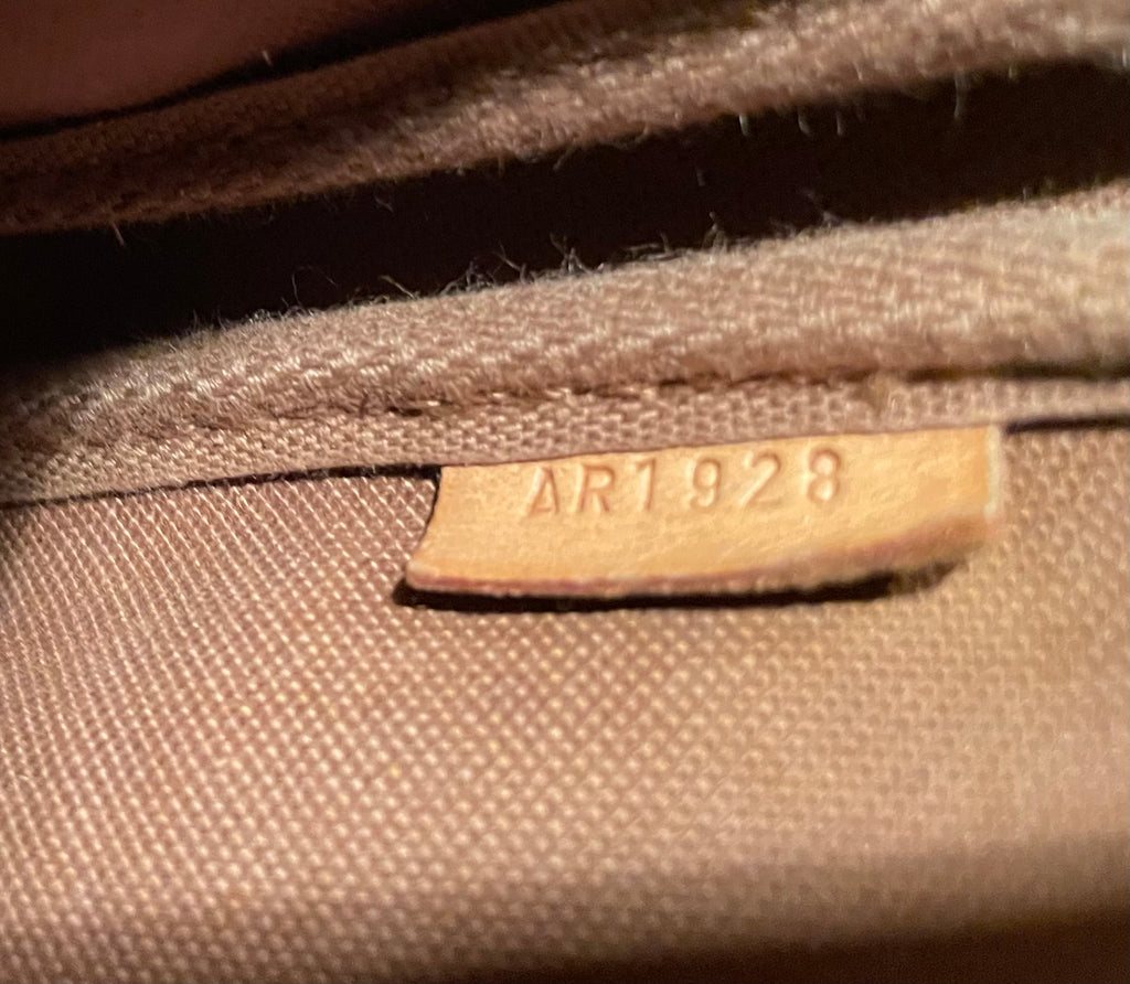 Louis Vuitton Pochette