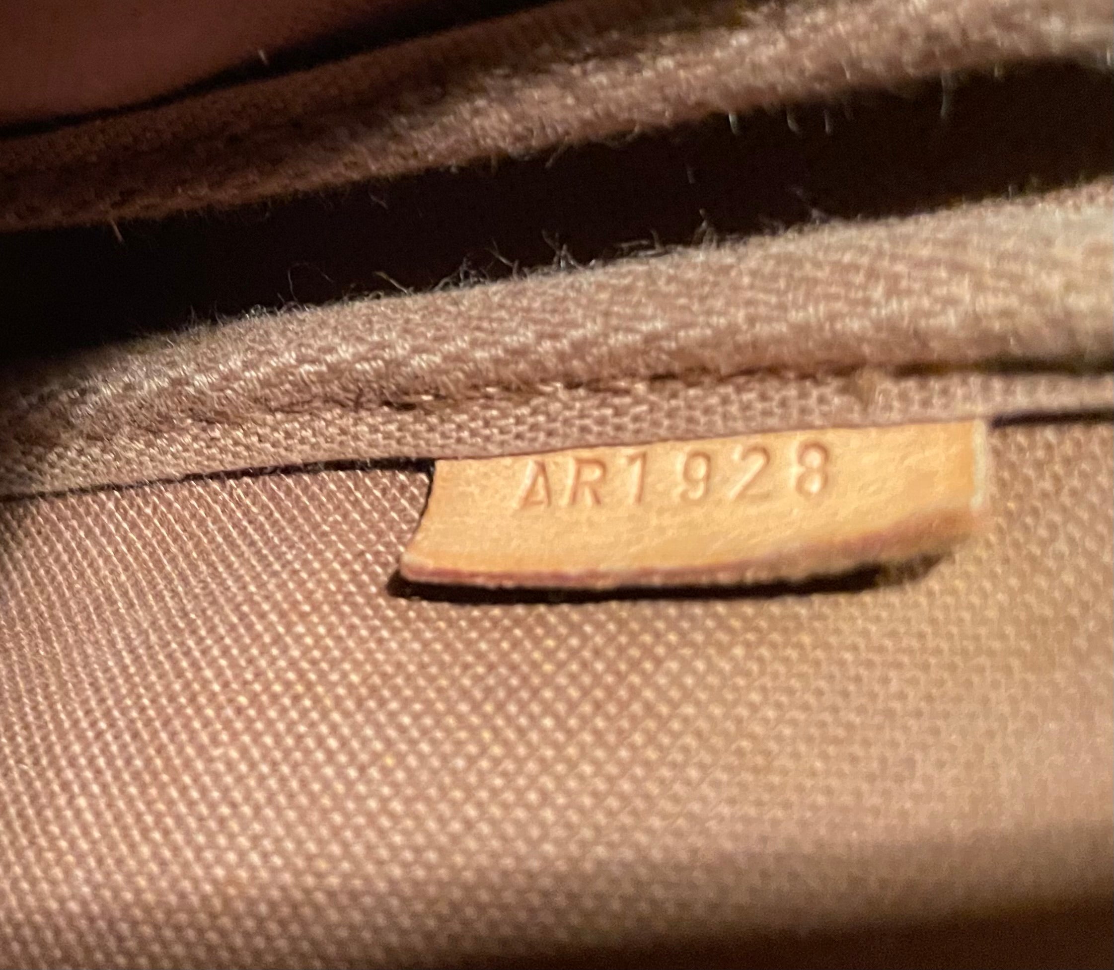 Louis Vuitton Pochette