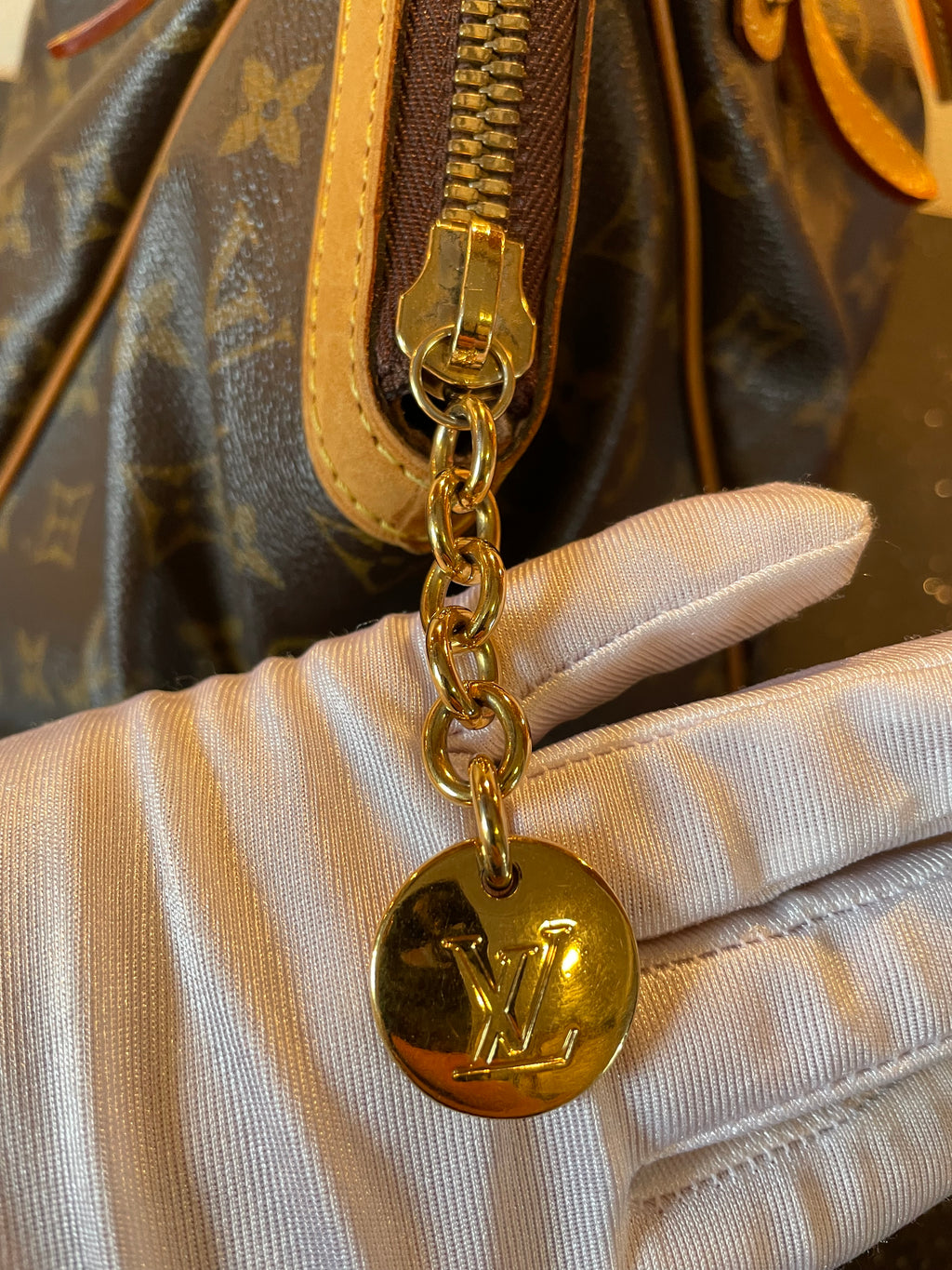 Louis Vuitton Tivoli GM
