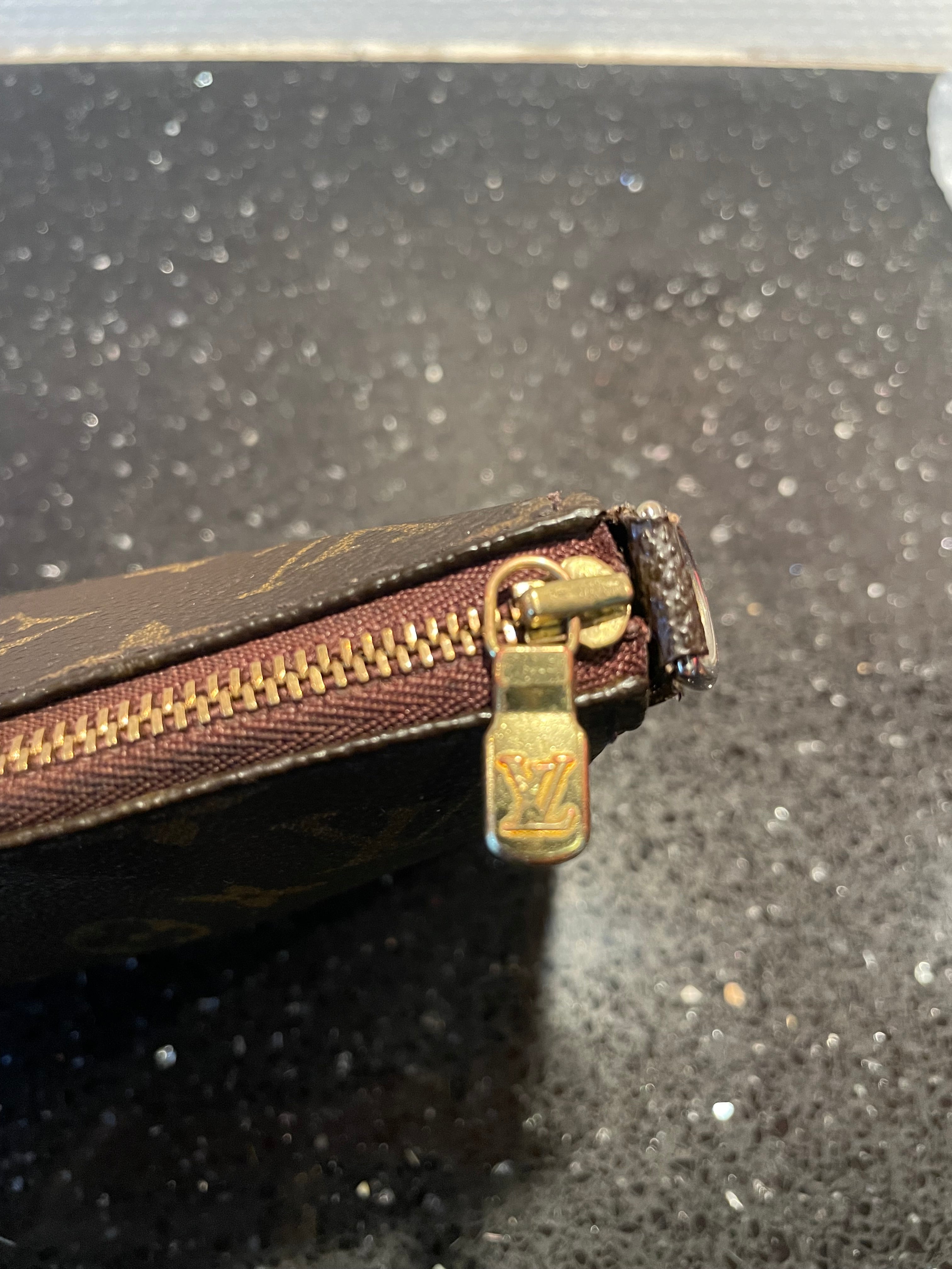 Louis Vuitton Pochette Crossbody