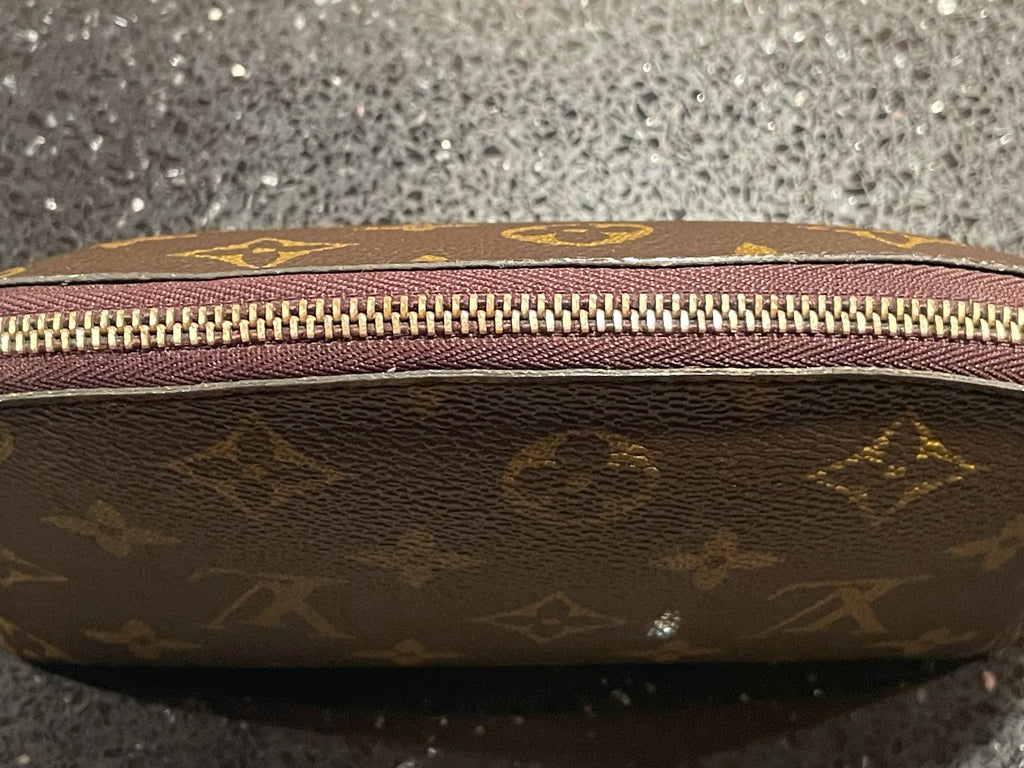 LOUIS VUITTON COSMETIC POUCH PM