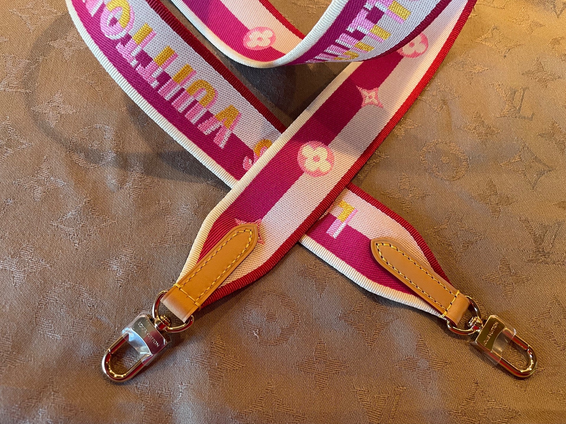 LOUIS VUITTON STRAP