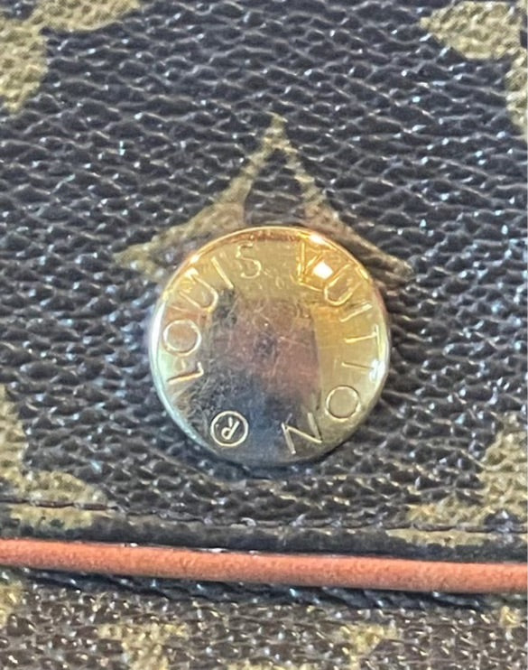 LOUIS VUITTON SMALL CROSSBODY BAG