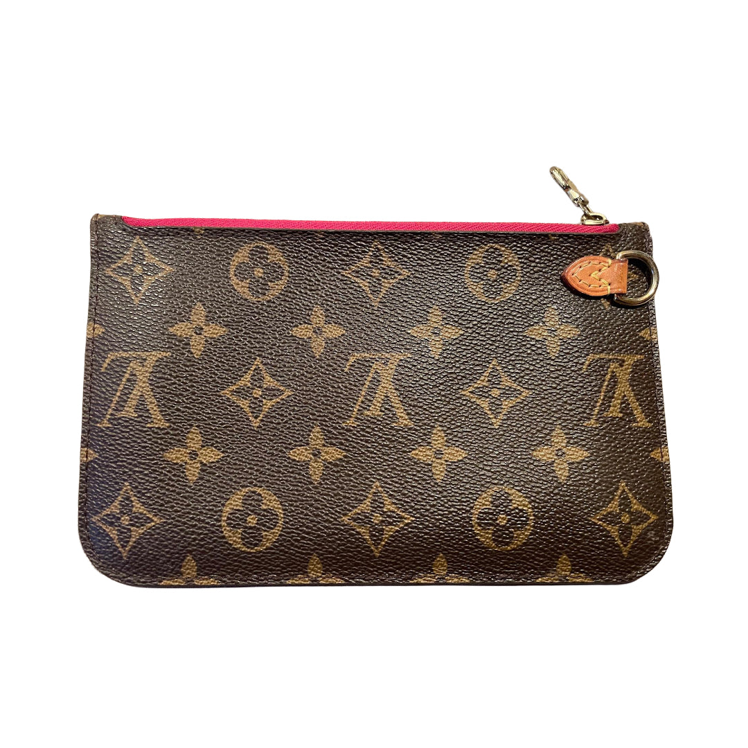 LOUIS VUITTON CLUTCH