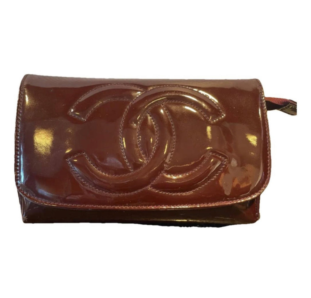 CHANEL CLUTCH