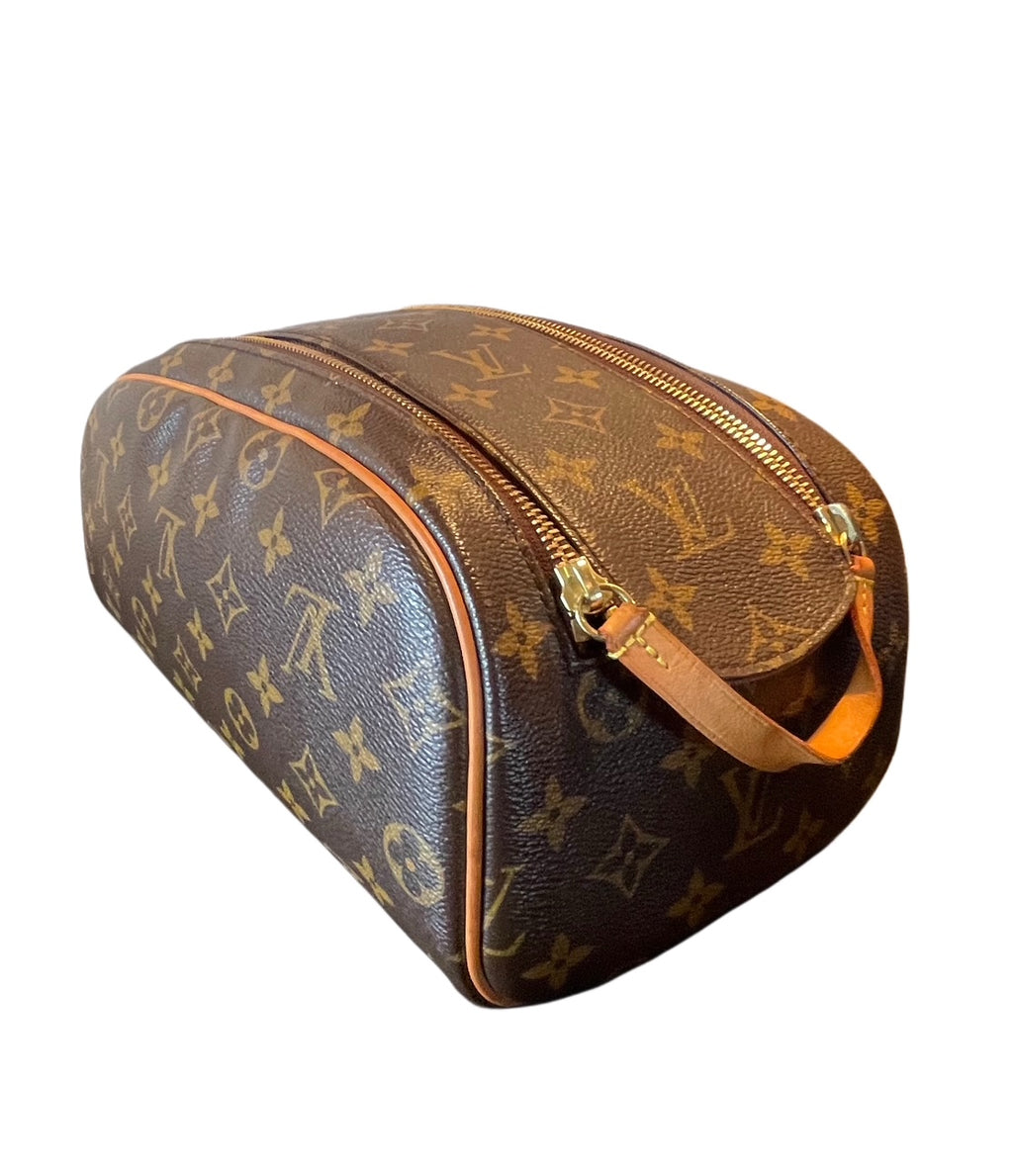 LOUIS VUITTON TOILETRY POUCH