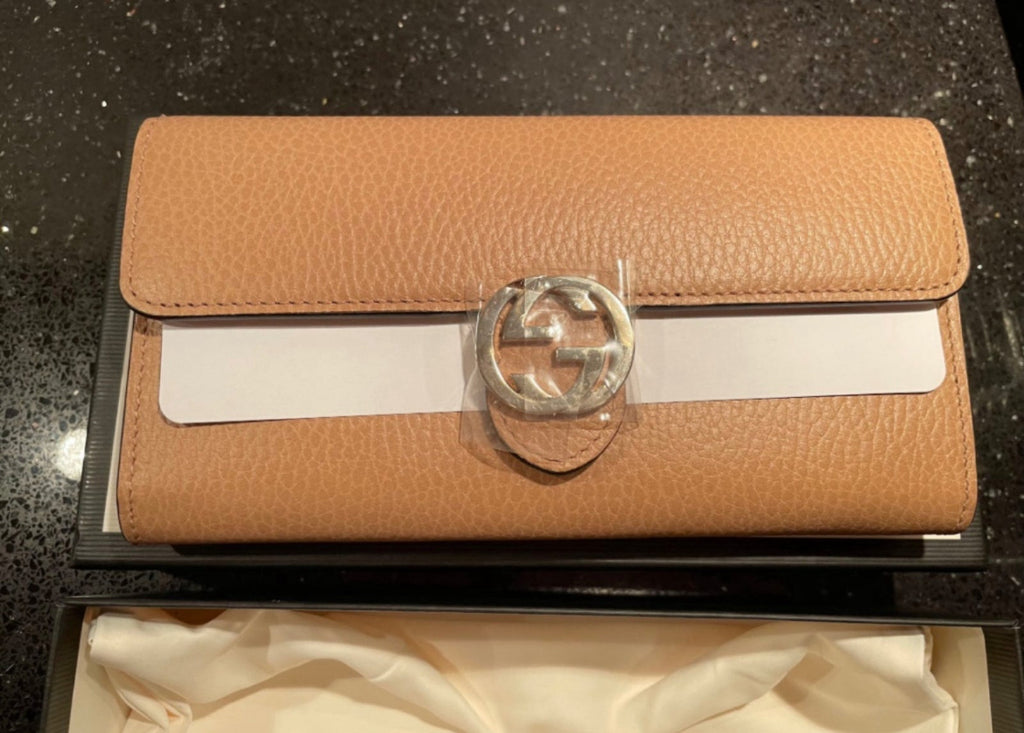 GUCCI CLUTCH/WALLET