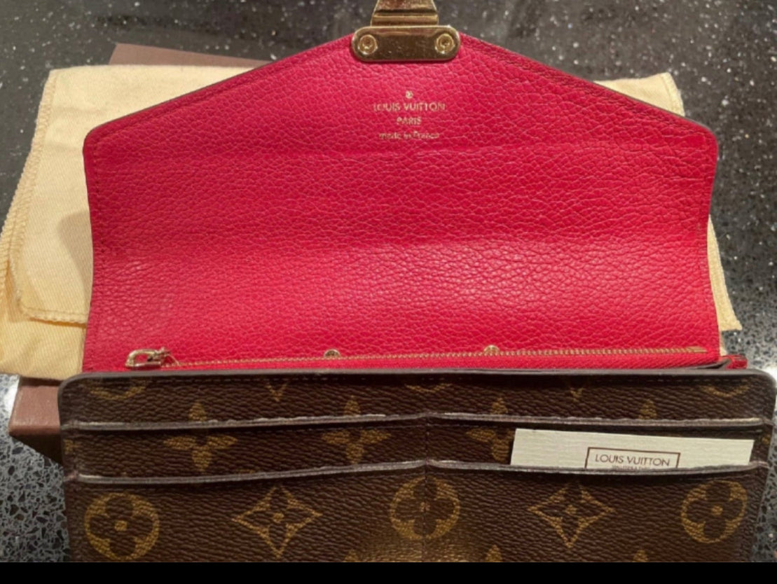 LOUIS VUITTON CLUTCH/WALLET