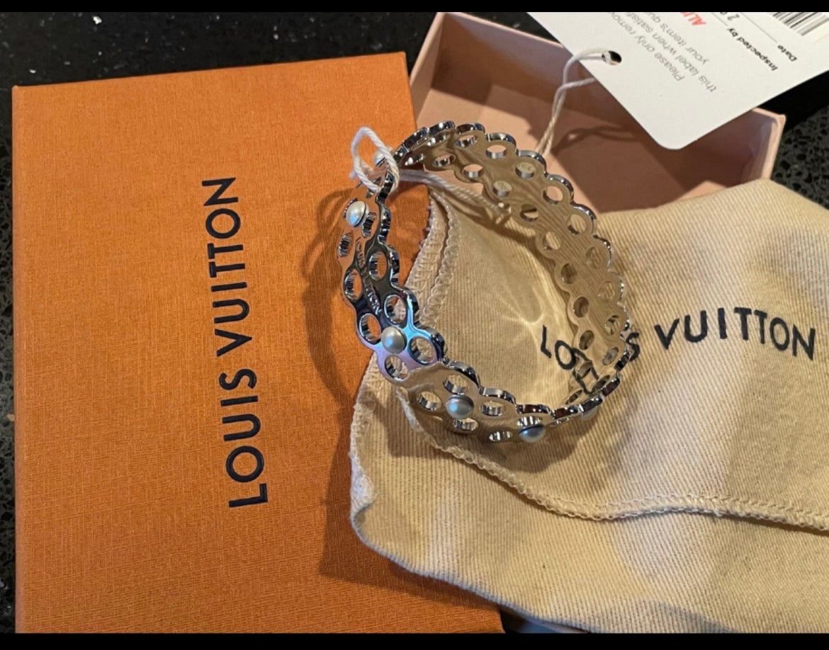 LOUIS VUITTON BRACELET