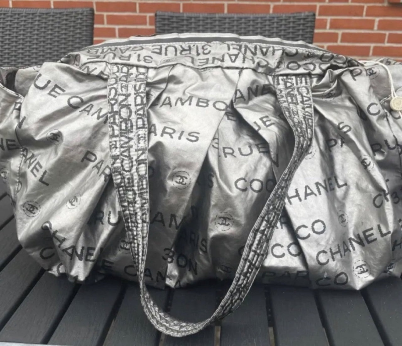 CHANEL SHOULDERBAG