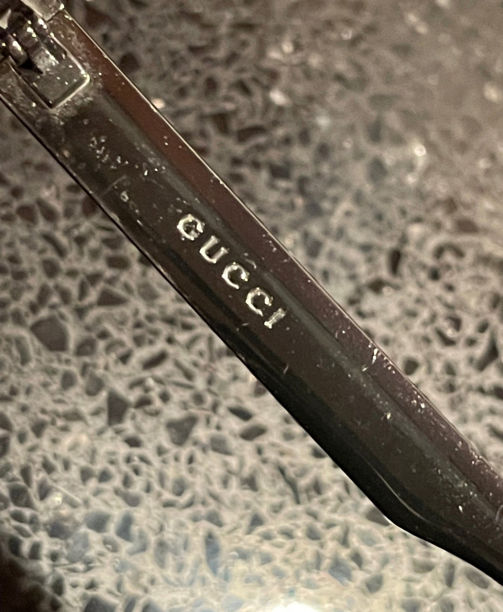 GUCCI SUNGLASES
