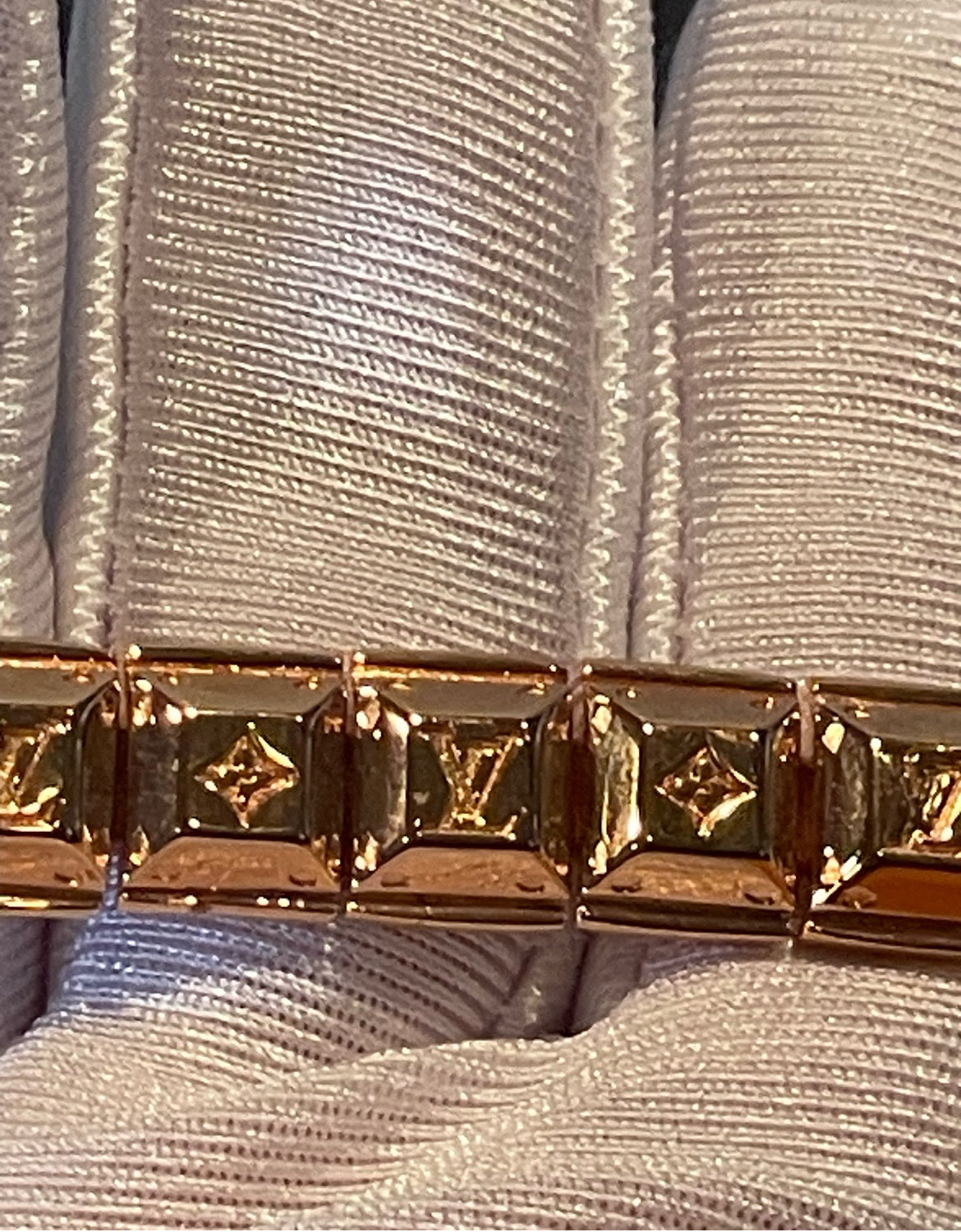 LOUIS VUITTON BRACELET