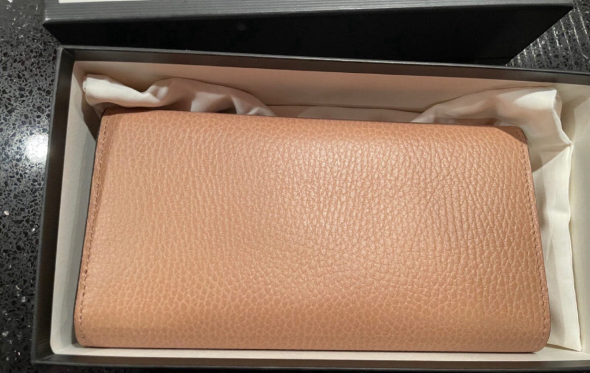 GUCCI CLUTCH/WALLET