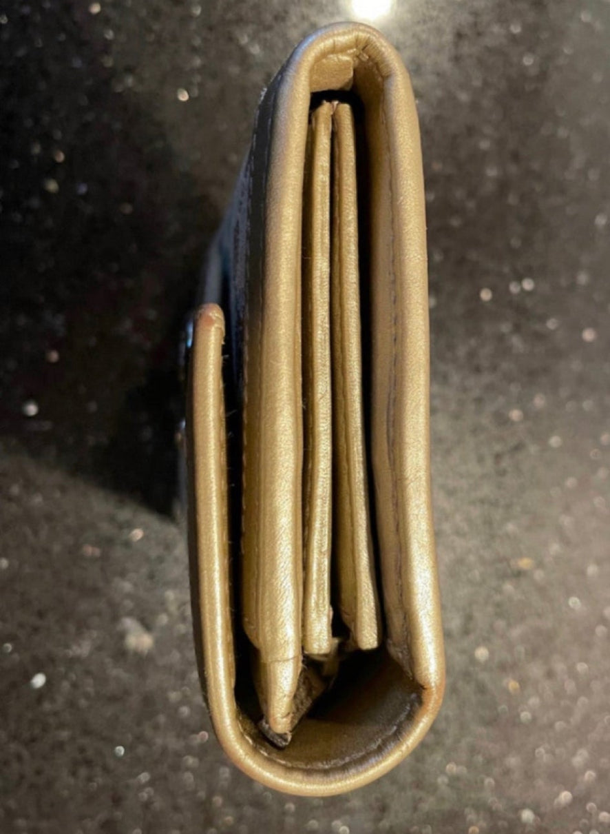GUCCI CLUTCH/WALLET