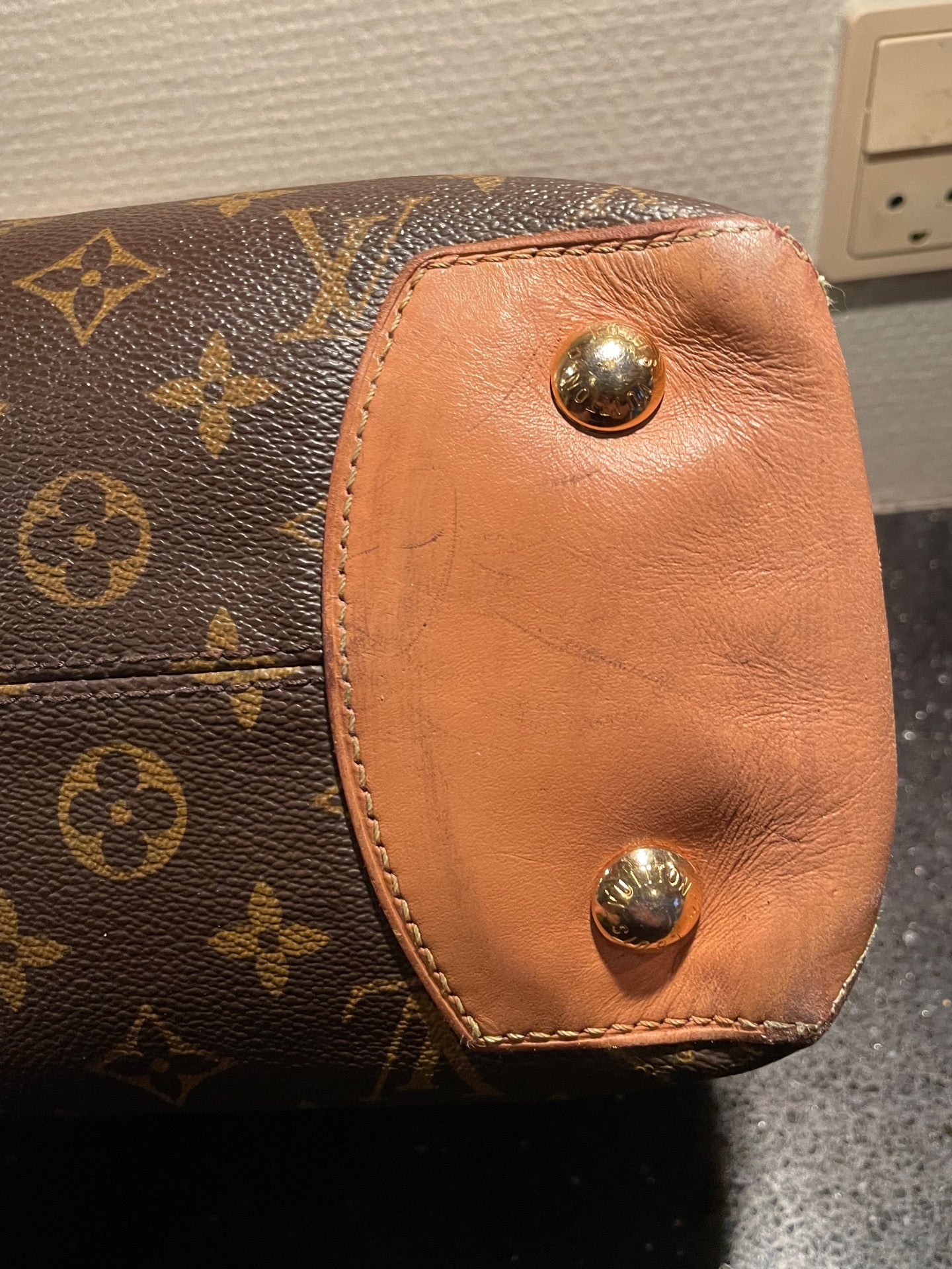 LOUIS VUITTON WILSHIRE MM