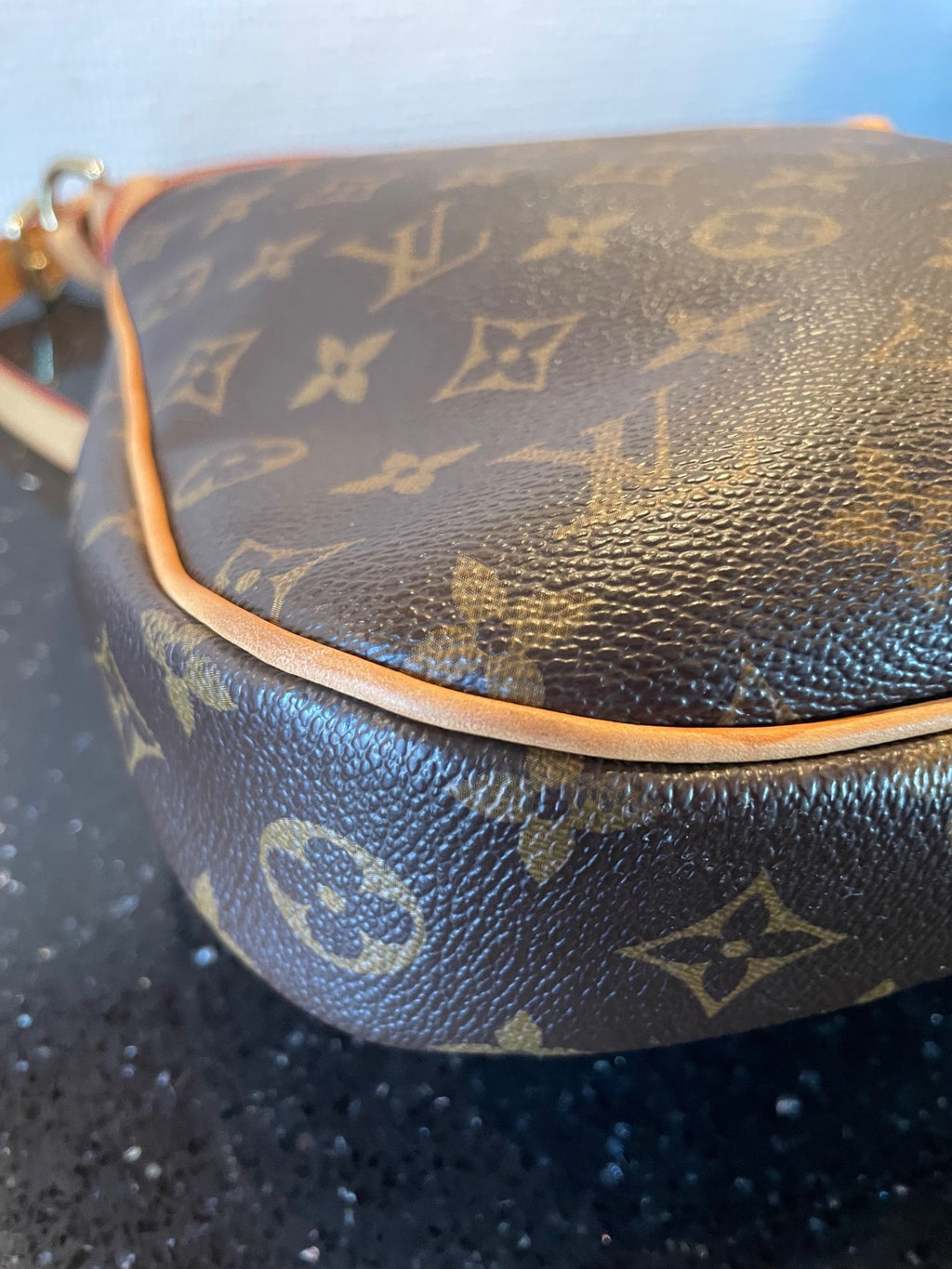 LOUIS VUITTON ODEON CROSSBODY