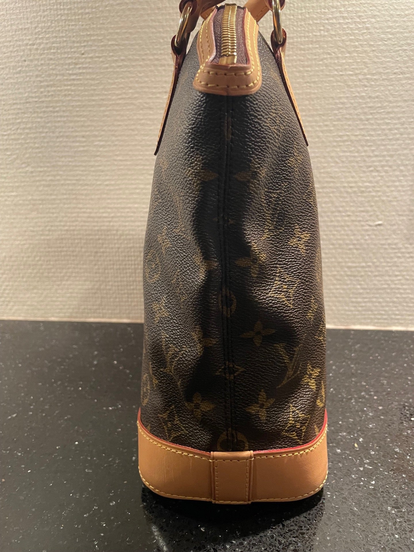 LOUIS VUITTON LOCKIT HANDBAG