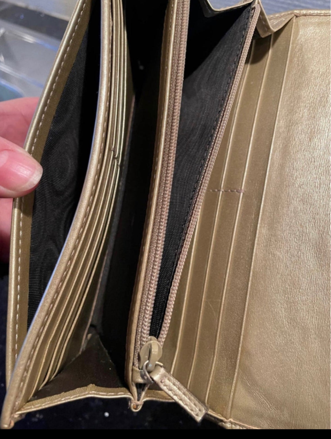 GUCCI CLUTCH/WALLET