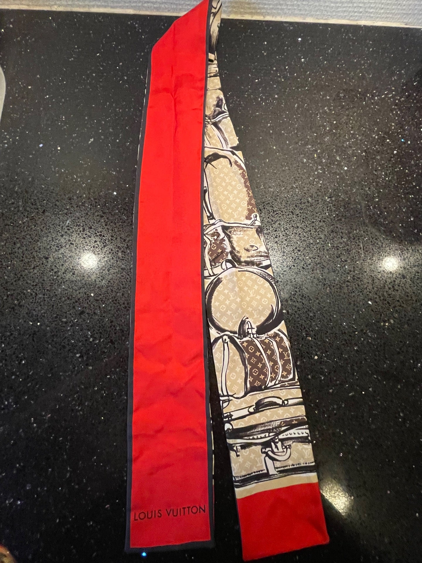 LOUIS VUITTON SCARF
